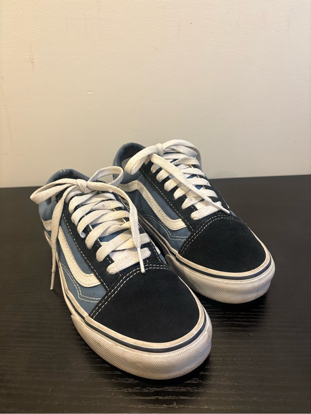 Vans Low-Top Sneakers in Navy and White